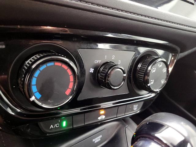 Photo of 2022 Brown Honda HR-V