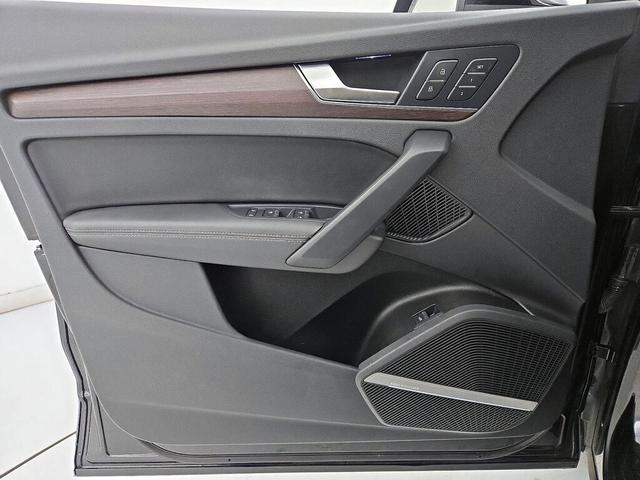 Photo of 2022 Black Audi Q5