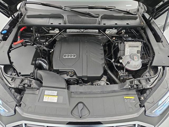 Photo of 2022 Black Audi Q5