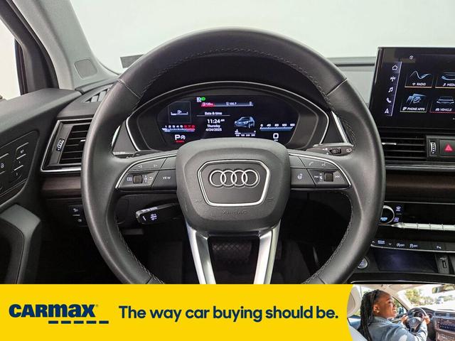 Photo of 2022 Black Audi Q5