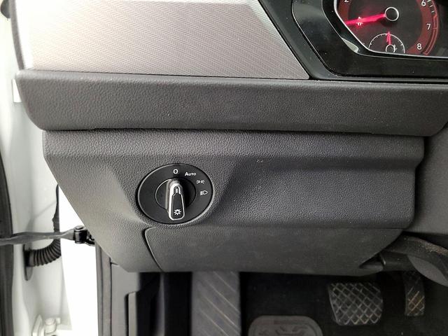 Photo of 2021 White Volkswagen Jetta