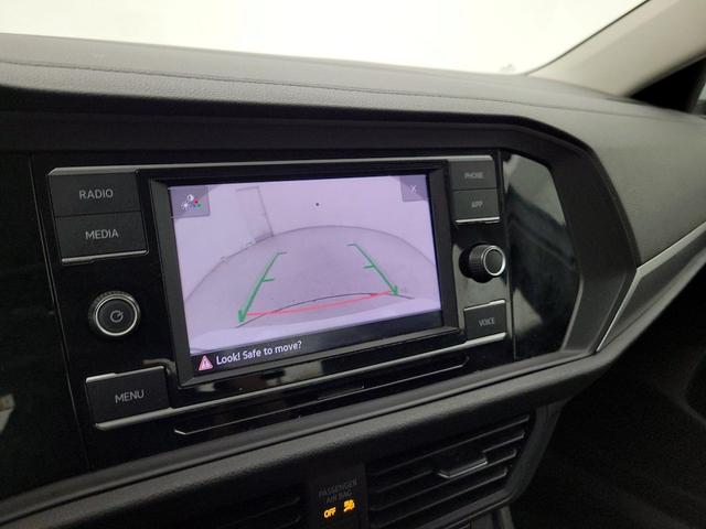 Photo of 2021 White Volkswagen Jetta
