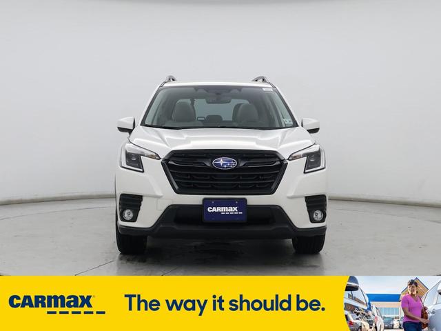 Photo of 2023 White Subaru Forester