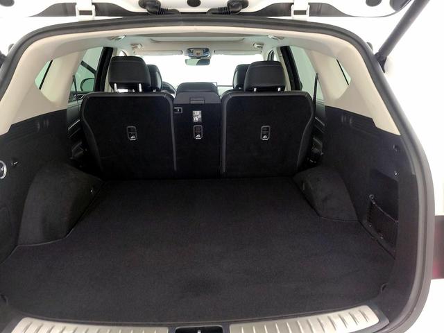 Photo of 2021 White Genesis GV80