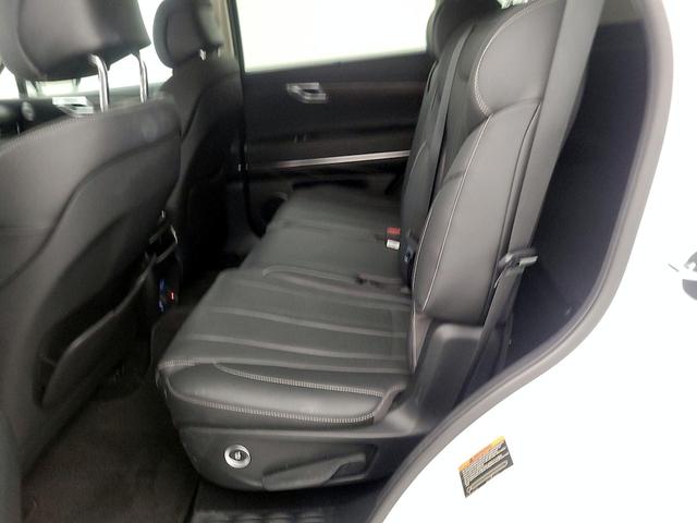 Photo of 2021 White Genesis GV80