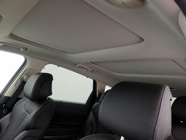 Photo of 2021 White Genesis GV80
