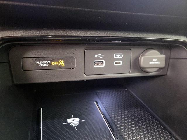 Photo of 2025 Black Honda CR-V Hybrid