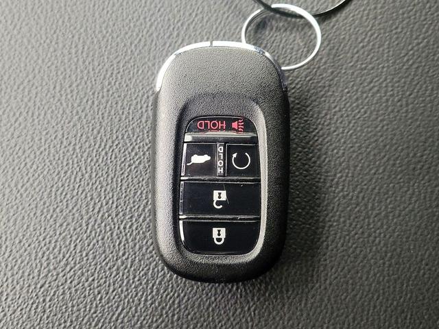 Photo of 2025 Black Honda CR-V Hybrid