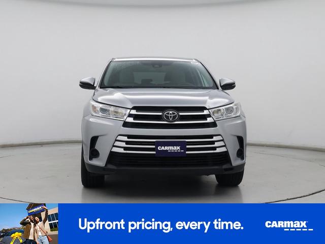 Photo of 2018 Gray Toyota Highlander