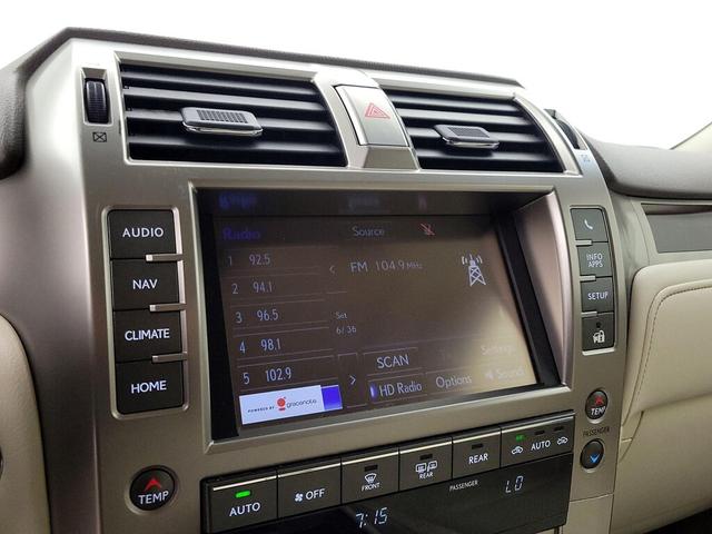 Photo of 2017 White Lexus GX 460