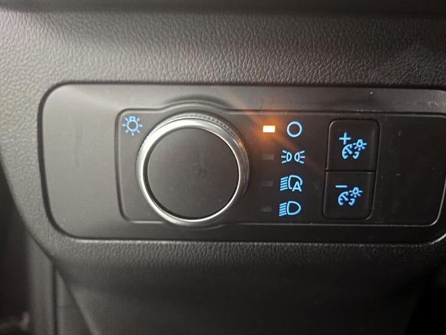 Photo of 2020 Gray Ford Escape