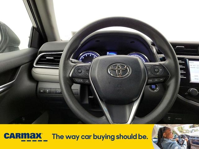 Photo of 2018 White Toyota Camry