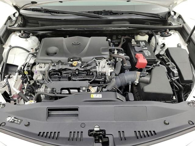 Photo of 2018 White Toyota Camry