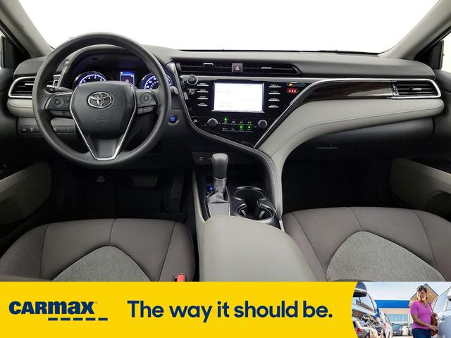 Photo of 2018 White Toyota Camry