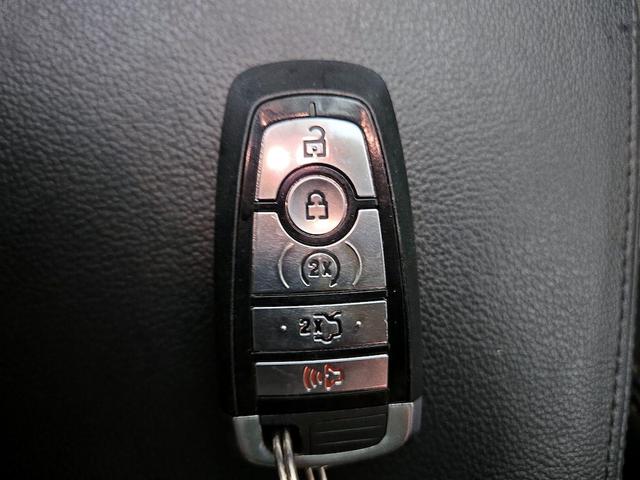 Photo of 2017 Blue Ford Explorer