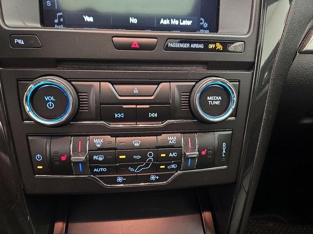 Photo of 2017 Blue Ford Explorer