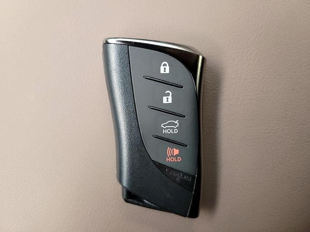 Photo of 2024 Black Lexus ES 300h