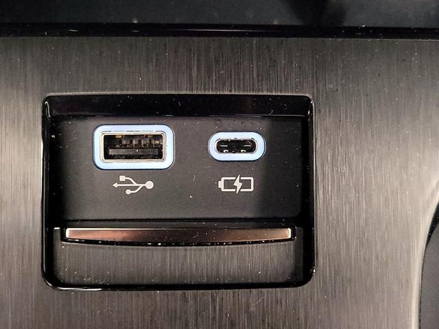 Photo of 2024 Black Lexus ES 300h