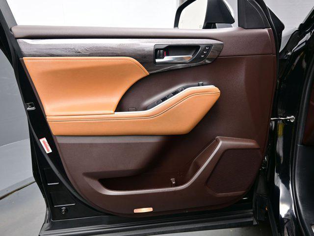Photo of 2021 0218 Toyota Highlander