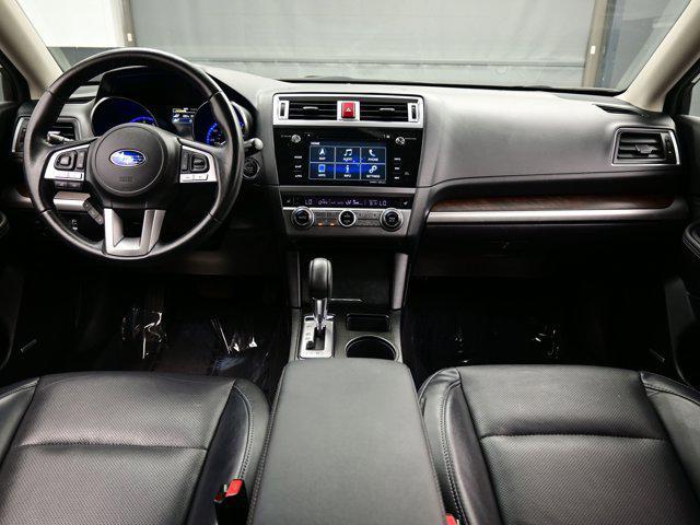 Photo of 2017 Crystal White Pearl Subaru Outback