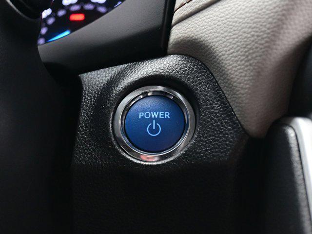 Photo of 2022 White Toyota RAV4 Hybrid