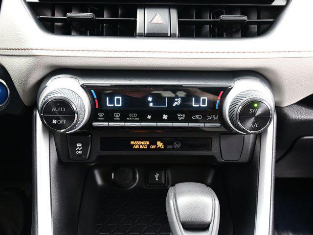 Photo of 2022 White Toyota RAV4 Hybrid