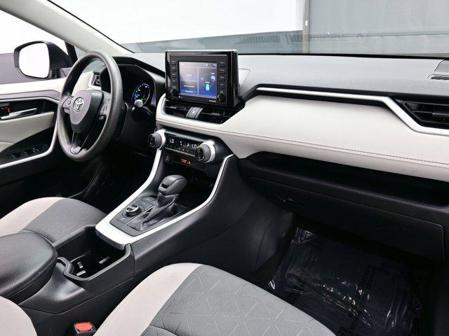 Photo of 2022 White Toyota RAV4 Hybrid