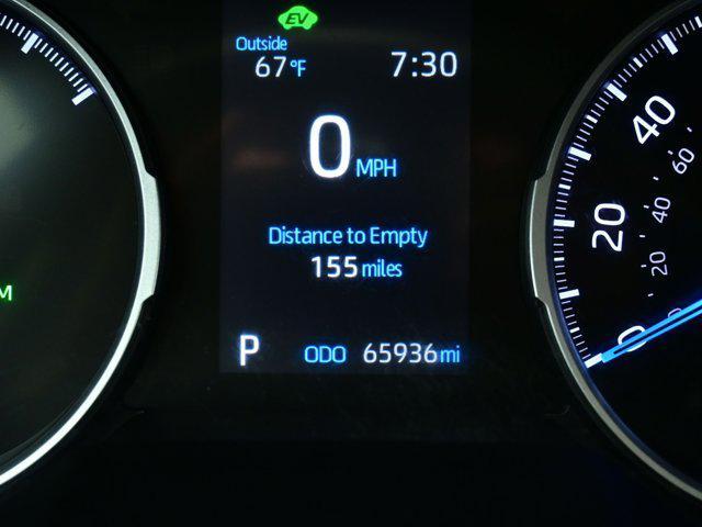 Photo of 2022 White Toyota RAV4 Hybrid