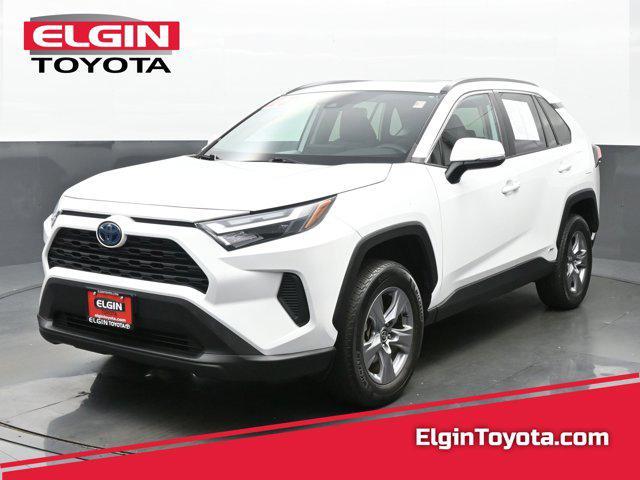 Photo of 2022 White Toyota RAV4 Hybrid