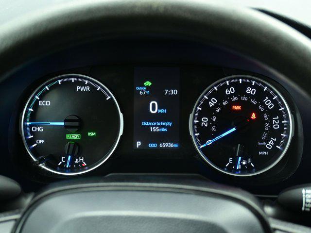 Photo of 2022 White Toyota RAV4 Hybrid