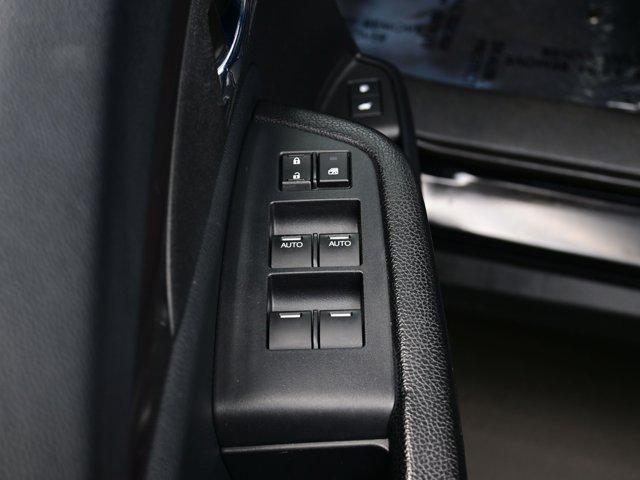 Photo of 2016 Crystal Black Pearl Honda Pilot