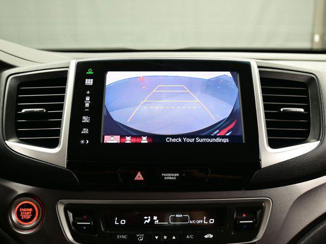 Photo of 2016 Crystal Black Pearl Honda Pilot