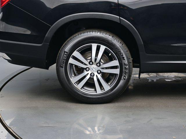 Photo of 2016 Crystal Black Pearl Honda Pilot
