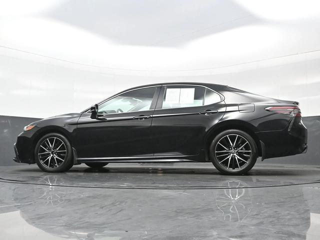 Photo of 2024 Midnight Black Metallic Toyota Camry