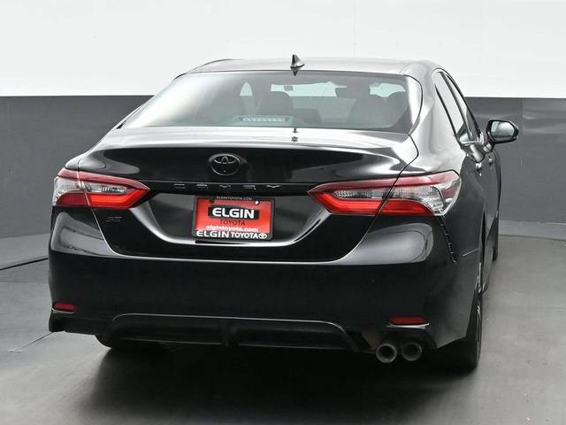 Photo of 2024 Midnight Black Metallic Toyota Camry