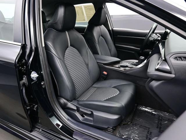 Photo of 2024 Midnight Black Metallic Toyota Camry