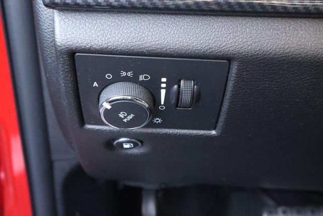 Photo of 2016 Redline 2 Coat Pearl Jeep Grand Cherokee