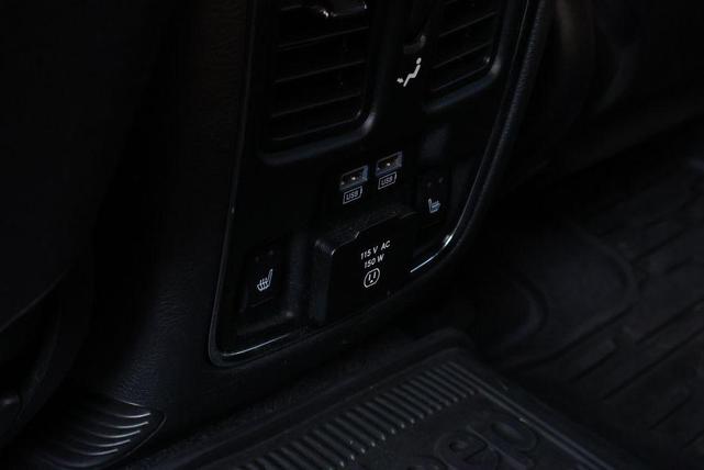 Photo of 2016 Redline 2 Coat Pearl Jeep Grand Cherokee