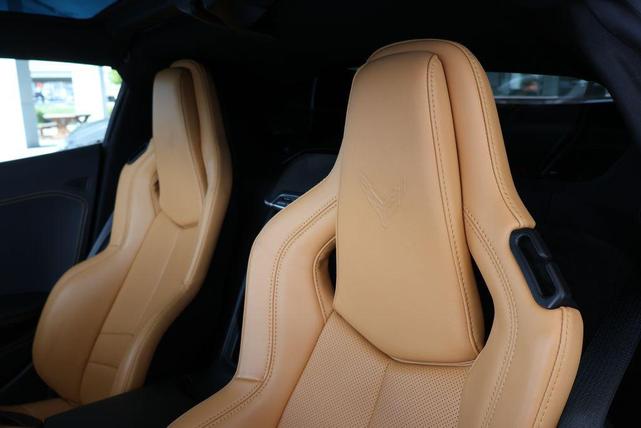Photo of 2022 Arctic White Chevrolet Corvette