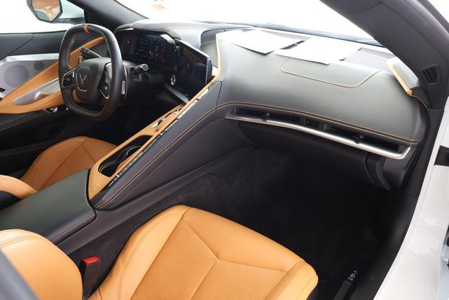 Photo of 2022 Arctic White Chevrolet Corvette