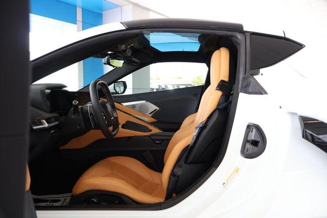 Photo of 2022 Arctic White Chevrolet Corvette