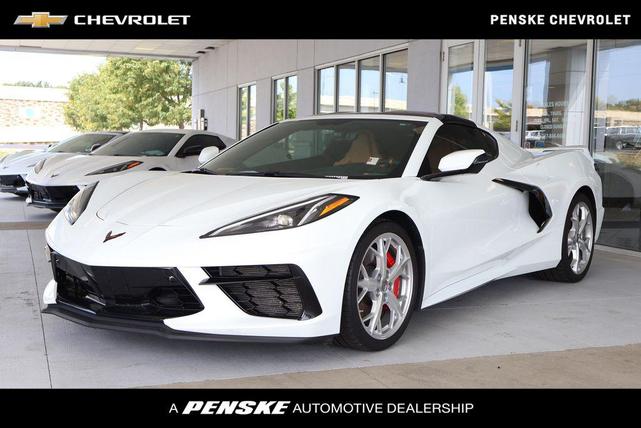 Photo of 2022 Arctic White Chevrolet Corvette
