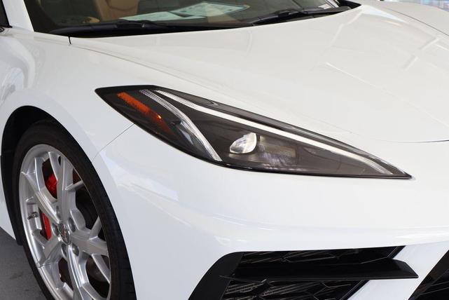 Photo of 2022 Arctic White Chevrolet Corvette