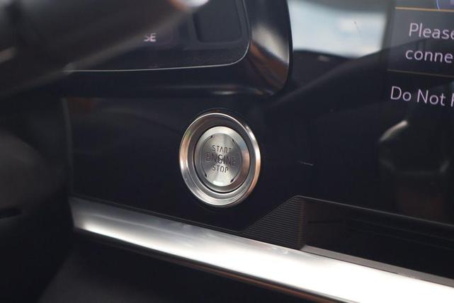 Photo of 2022 Arctic White Chevrolet Corvette