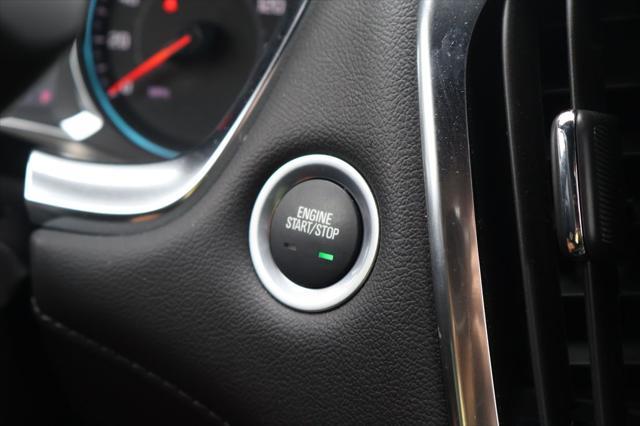 Photo of 2023 Northsky Blue Metallic Chevrolet Traverse
