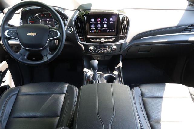 Photo of 2023 Northsky Blue Metallic Chevrolet Traverse