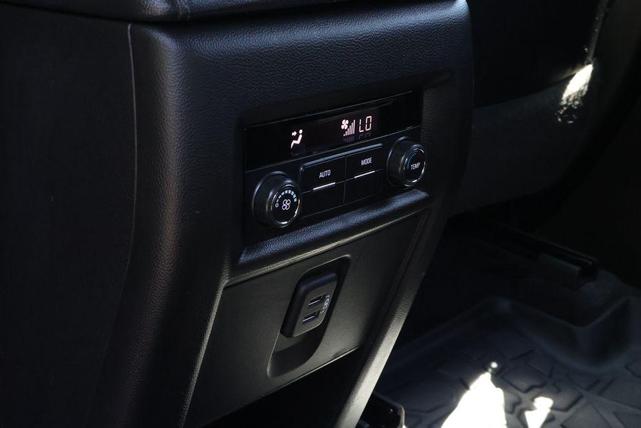 Photo of 2023 Northsky Blue Metallic Chevrolet Traverse