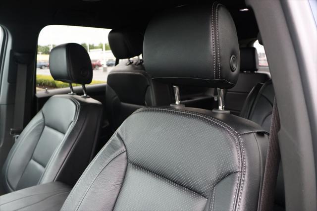 Photo of 2023 Northsky Blue Metallic Chevrolet Traverse
