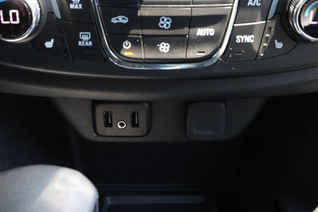 Photo of 2023 Northsky Blue Metallic Chevrolet Traverse
