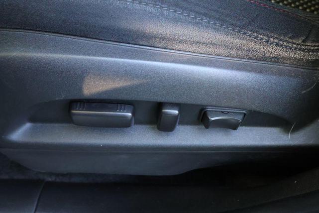 Photo of 2015 Black Chevrolet Equinox